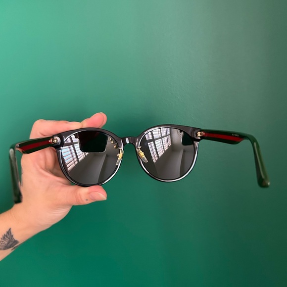 Gucci web arms acetate sunglasses - Picture 7 of 7
